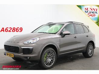 Avarii autoturisme Porsche Cayenne 3.0 S E-Hybrid Pano PDLS PASM Leder Cruise SHZ 2015/12