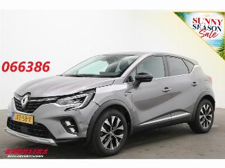 krockskadad bil auto Renault Captur 1.6 E-Tech PHEV 160 techno LED ACC Apple/Android Camera 2023/8