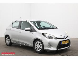 Toyota Yaris 1.5 Full Hybrid Aspiration Clima Cruise Camera AHK picture 2
