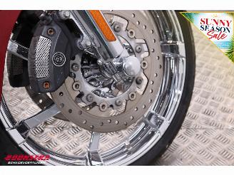 Harley-Davidson  FLHRSE5 CVO Road King picture 16