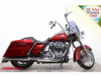 Harley-Davidson  FLHRSE5 CVO Road King picture 7