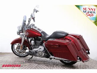 Harley-Davidson  FLHRSE5 CVO Road King picture 4