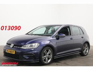 Unfallwagen Volkswagen Golf 2.0 TDI 150 PK Highline R-line LED ACC Leder Apple/Android SHZ 2017/7
