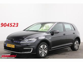 škoda osobní automobily Volkswagen e-Golf ACC Navi Apple Android PDC 2017/12
