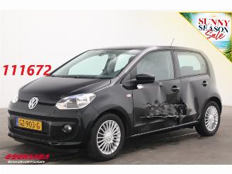 skadebil auto Volkswagen Up! 1.0 high up! 5-Drs Clima Navi Cruise LMV 17.491 km! 2015/9
