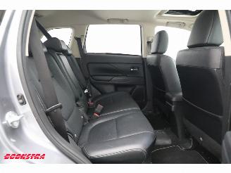 Mitsubishi Outlander 2.0 PHEV Instyle+ 4X4 ACC Schuifdak Leder Camera SHZ 183.069 km! picture 14