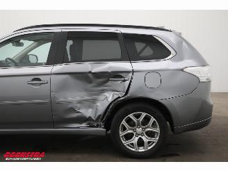 Mitsubishi Outlander 2.0 PHEV Instyle+ 4X4 ACC Schuifdak Leder Camera SHZ 183.069 km! picture 6