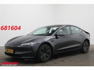 krockskadad bil auto Tesla Model 3 RWD 60 kWh Fahrbereit Pano LED ACC Leder Camera SHZ 2025/12