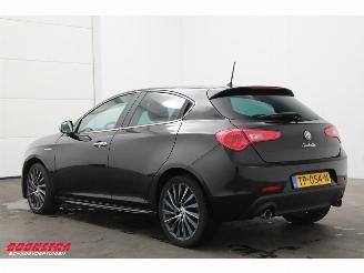 Alfa Romeo Giulietta 2.0 JTDm Aut. Exclusive Leder Clima Cruise picture 4
