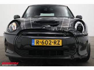 Mini Cooper SE Camden Go Edition 33 kWh LED Leder Cruise Camera SHZ picture 7