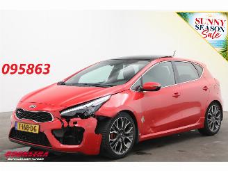 krockskadad bil auto Kia Cee d 1.6 GT 204 PK Pano Cruise Camera LRHZ SHZ 163.663 km! 2013/9