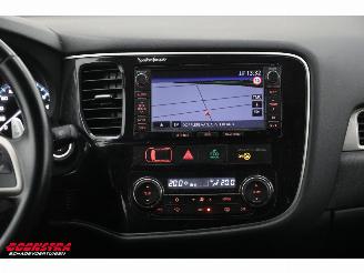 Mitsubishi Outlander 2.0 PHEV 4WD Executive Edition Navi Clima Cruise Camera AHK picture 14