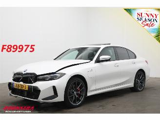 skadebil auto BMW 3-serie 330e M-Sport Cruise Navi Leder Schuifdak Camera Apple/Android SHZ AHK PDC 2025/11
