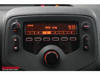 Toyota Aygo 1.0 VVT-i x-fun Airco Bluetooth 38.601 km! picture 20