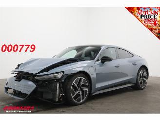 krockskadad bil auto Audi E-tron ACC Pano Clima Memory B&O Navi Virtual HUD SHZ PDC 2025/11