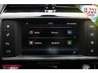 Jaguar XE 2.0 AUT Portfolio Clima Navi Cruise Leder SHZ PDC picture 23