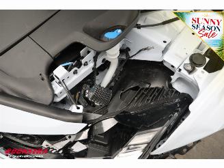 Volvo EX30 Single Motor Extended Range Plus 69 kWh ACC Clima Navi Camera SHZ PDC picture 12