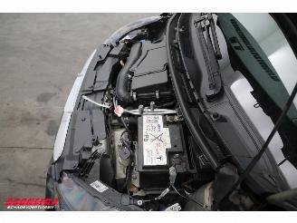 Peugeot 108 1.0 e-VTi Allure TOP! Open dak Cruise Airco Bluetooth LMV picture 10
