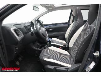 Peugeot 108 1.0 e-VTi Allure TOP! Open dak Cruise Airco Bluetooth LMV picture 16