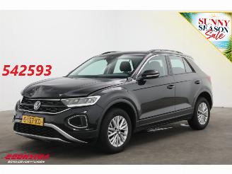 škoda osobní automobily Volkswagen T-Roc 1.0 TSI Life ACC Virtual Apple/Android PDC 2023/2