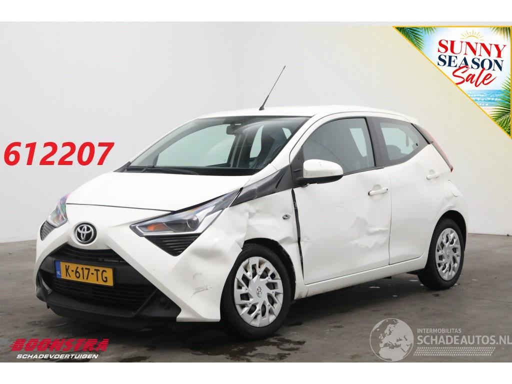 Toyota Aygo 1.0 VVT-i x-play 5-drs Airco Cruise Camera Bluetooth