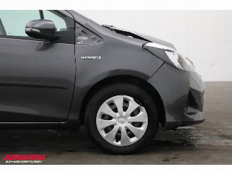 Toyota Yaris 1.5 Full Hybrid Aspiration 5-drs Cruise Clima Bluetooth Camera picture 5