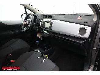 Toyota Yaris 1.5 Full Hybrid Aspiration 5-drs Cruise Clima Bluetooth Camera picture 22