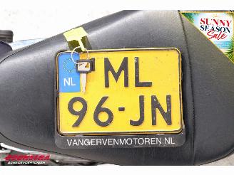Honda  VT 400 C picture 21