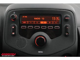 Toyota Aygo 1.0 VVT-i x-fun Airco Cruise picture 23