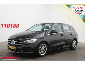 Unfallwagen Mercedes B-klasse 180d Premium Plus Cruise Clima Navi SHZ Camera PDC 2020/1