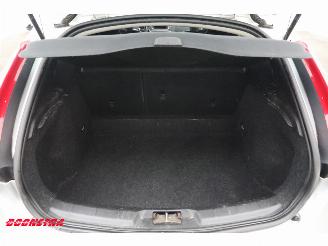 Volvo V-40 2.0 T3 Momentum Navi Cruise SHZ PDC LMV picture 29