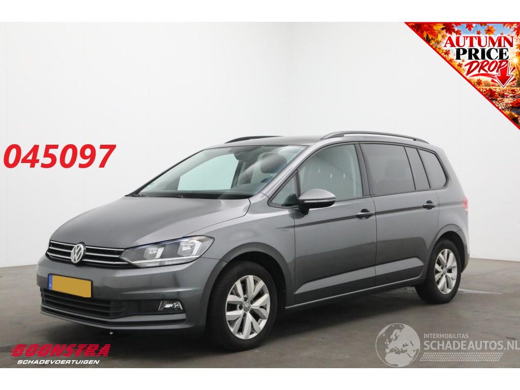 Volkswagen Touran 1.0 TSI Comfortline 7p ACC Navi Clima Camera PDC AHK