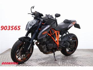 krockskadad bil motor KTM  1290 SuperDuke R ABS Heizgriffe 2014/2