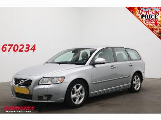 škoda osobní automobily Volvo V-50 1.6 D2 S/S Kinetic Cruise Navi Clima Leder SHZ PDC 2011/12