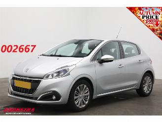 skadebil auto Peugeot 208 1.2 PureTech Allure Apple/Android Navi Clima Cruise Camera 64.916 km! 2017/3