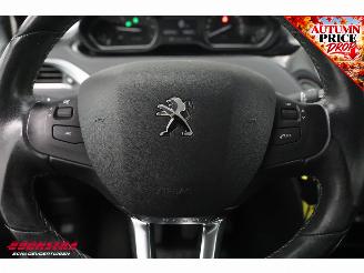 Peugeot 208 1.2 PureTech Allure Apple/Android Navi Clima Cruise Camera 64.916 km! picture 17