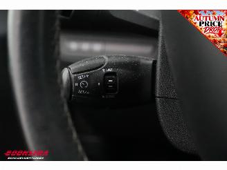 Peugeot 208 1.2 PureTech Allure Apple/Android Navi Clima Cruise Camera 64.916 km! picture 18