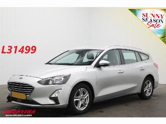 skadebil auto Ford Focus 1.0 EcoBoost Hybrid Trend Edition Business Navi Clima Cruise Camera PDC 2020/9