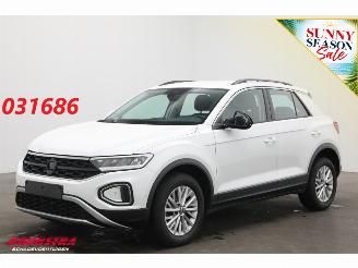 skadebil auto Volkswagen T-Roc 1.0 TSI Life Edition LED Apple/Android SHZ PDC 2024/12