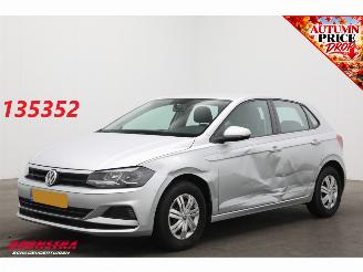 krockskadad bil auto Volkswagen Polo 1.0 MPI Trendline Bluetooth Airco Cruise 2019/4