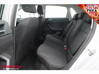 Volkswagen Polo 1.0 MPI Trendline Bluetooth Airco Cruise picture 14