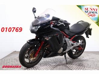 Käytettyjen motor cycles Kawasaki  ER-6f Leo Vince 37.935 km! 2006/7