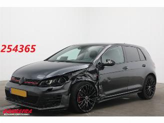 škoda osobní automobily Volkswagen Golf 2.0 TSI GTI DSG LED ACC Apple/Android Camera SHZ 2016/3