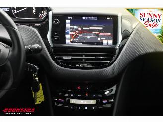 Peugeot 208 1.6 BlueHDi Allure Navi Clima Cruise Apple/Android Camera PDC picture 10