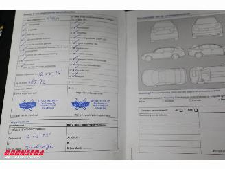 Volkswagen Up! 1.0 move up! BlueMotion 5-DRS Airco picture 17