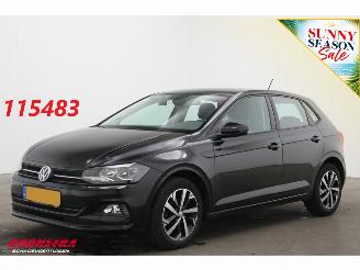 damaged passenger cars Volkswagen Polo 1.0 TSI Comfortline Bluetooth Airco Cruise PDC 2019/3