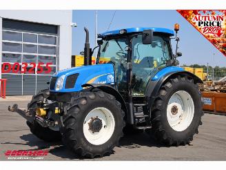 danneggiata macchinari New Holland  T6020 ELITE BY 2012 8.421 Uur 2012/6