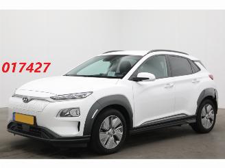 Unfallwagen Hyundai Kona EV Fashion 64 kWh Krell HUD ACC Navi Clima Bluetooth Camera PDC 2020/12