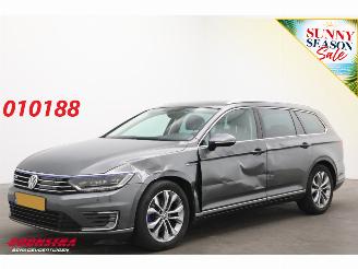 Voiture accidenté Volkswagen Passat Variant 1.4 TSI GTE Highline ACC Navi Clima Apple/Android SHZ Virtual Camera PDC AHK 2016/7