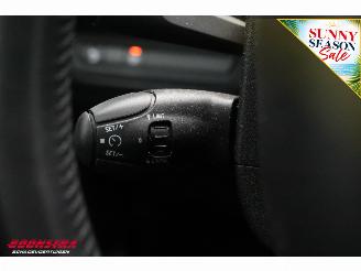 Peugeot 208 1.2 PureTech Signature Cruise Navi Airco Apple/Android PDC picture 22